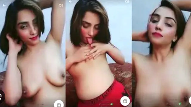 Famous Pakistani Fitness Model And TikToker Riding Dick