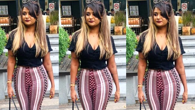 Hot Malaysian Tamil Girl Blowjob – Enjoying Mini Vibrator Viral MMS